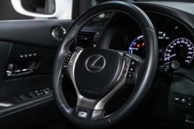 Novosibirsk, Rusya 20 Kasım 2019: Lexus Rx450h 