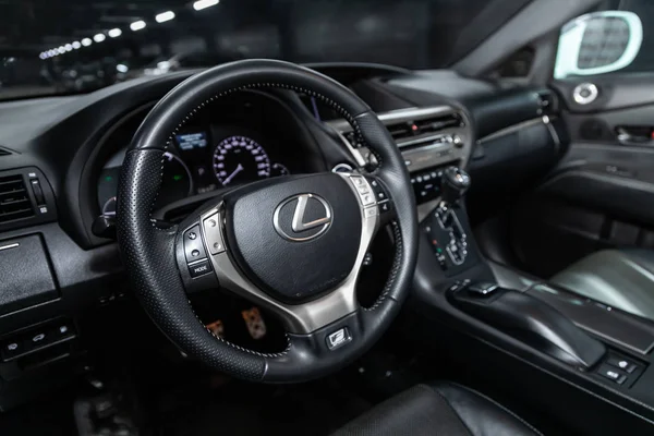 Novoszibirszk, Oroszország 2019. november 20.: Lexus Rx450h — Stock Fotó