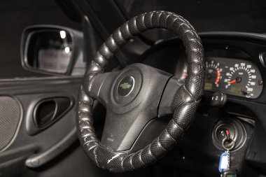 Novosibirsk, Rusya ~ 06 Aralık 2019: Lada 4x4 Niva