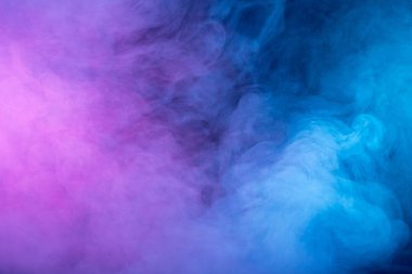 Desen, Neon pembe, mavi ve mor duman koyu izole arka plan üzerinde. Vape dumanından arka plan