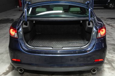 Novosibirsk, Rusya 27 Kasım 2019: Mazda 6