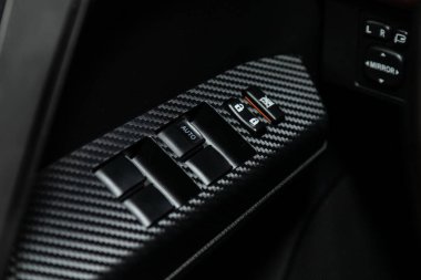 Novosibirsk, Rusya 13 Kasım 2019: Toyota Rav-4