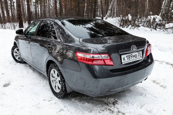 Nowosibirsk, Russland � � 8. Februar 2020: Toyota Camry — Stockfoto