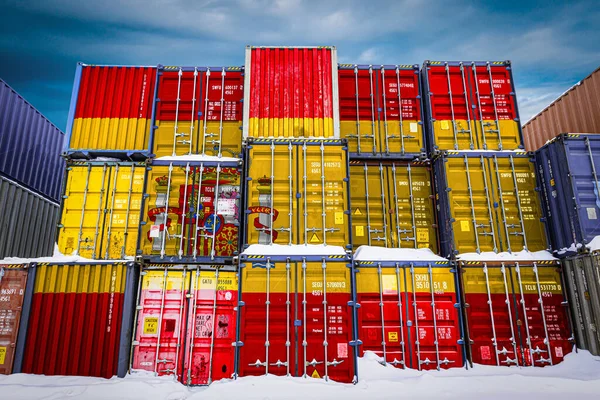 Concepção da armazenagem de mercadorias pelos importadores, exportadores — Fotografia de Stock