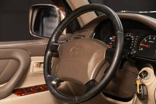 Novosibirsk Rússia Dezembro 2019 Toyota Land Cruiser 100 Carro Interior — Fotografia de Stock