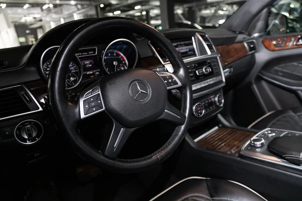 Новосибірськ Росія Березня 2020 Mercedes Benz Class Driving Wheel Speedometer — стокове фото