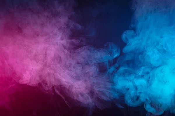 Blauwe Roze Bom Rook Zwarte Geïsoleerde Backgroun — Stockfoto