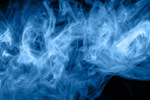 Kleurrijke Blauw Rook Een Zwart Geïsoleerd Achtergrond Achtergrond Van Rook — Stockfoto