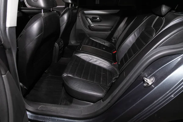 Novosibirsk Rusia Febrero 2020 Volkswagen Passat Diseño Interior Cuero Asientos — Foto de Stock