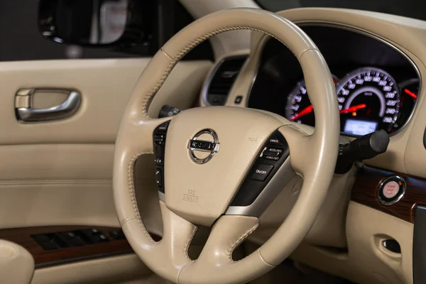 Новосибірськ Росія Січня 2020 Nissan Teana Car Interior Dashboard Player — стокове фото