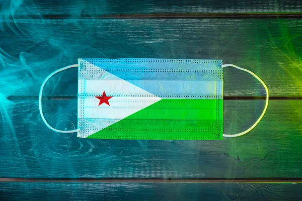 Medizinische Maske Zum Schutz Vor Luftkrankheiten Bemalt Der Nationalflagge Dschibuts — Stockfoto