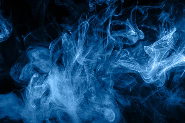 Colorido Humo Azul Sobre Fondo Negro Aislado Antecedentes Del Humo —  Fotos de Stock