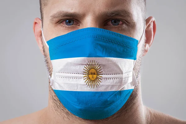 Young Man Sore Eyes Medical Mask Painted Colors National Flag — Stock Photo, Image