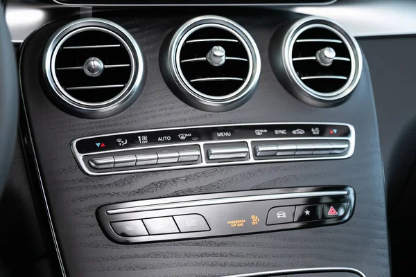 Mercedes Benz Glc Class Close Instrumententafel Mit Klimaautomatik Ansicht Mit — Stockfoto