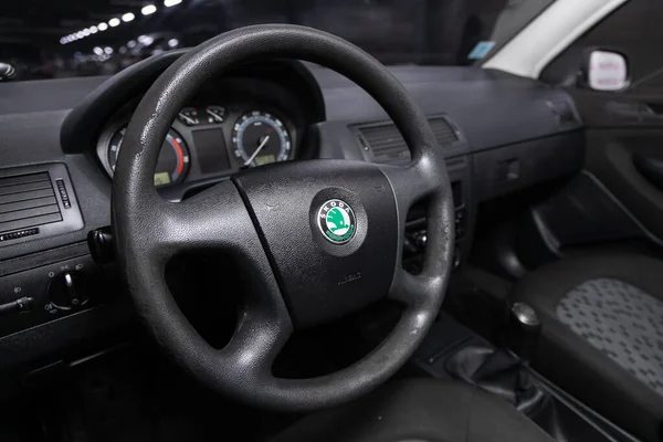 Scoda Fabia Dashboard Player Steering Wheel Logo Button Speedometer Tachometer — 스톡 사진