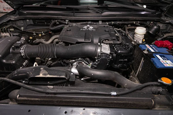 Novosibirsk Ρωσία Φεβρουάριος 2020 Mitsubishi Pajero Sport Car Engine Close — Φωτογραφία Αρχείου