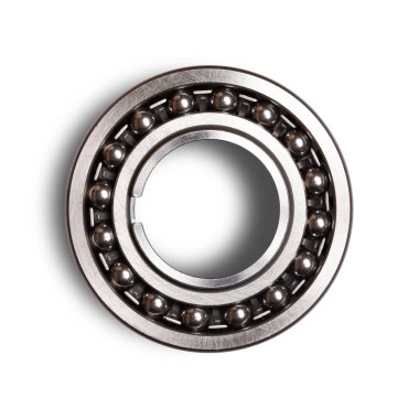 Beyaz izole arka planda sanayi için gümüş metal yatakları kapatın. Arabanın bir parçası.