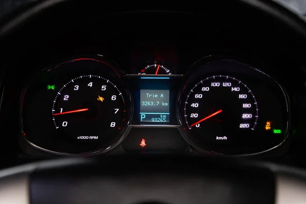 Novosibirsk Russia February 2020 Chevrolet Captiva Close Dashboard Speedometer Tachometer — Stock Photo, Image