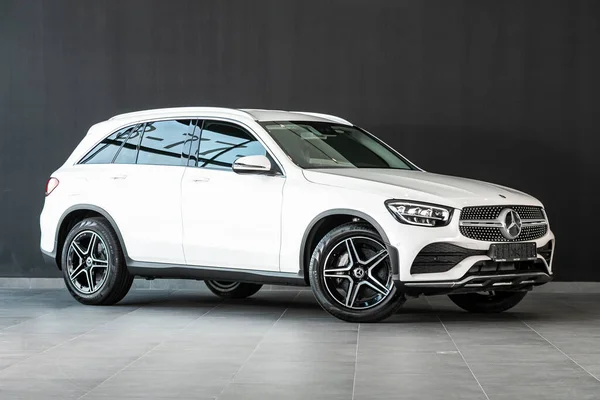 Novosibirsk Rússia Março 2020 Branco Novo Mercedes Benz Glc Class — Fotografia de Stock