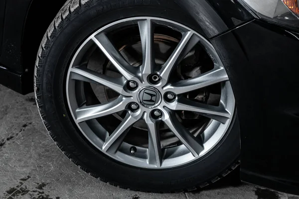 Novoszibirszk Oroszország Március 2020 Honda Stream Car Wheel Alloy Wheel — Stock Fotó