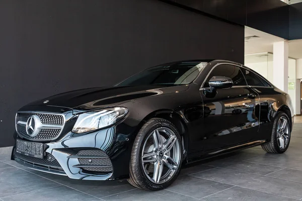 Nowosibirsk Russland April 2020 Schwarze Neue Mercedes Benz Klasse Frontansicht — Stockfoto