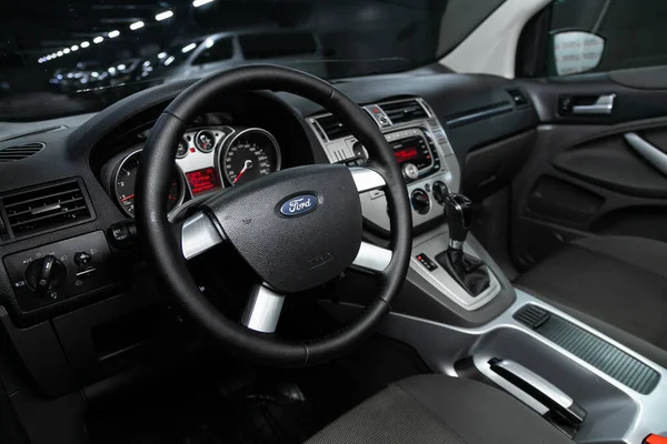 Novosibirsk Rusia Marzo 2020 Ford Kuga Coche Interior Volante Palanca — Foto de Stock