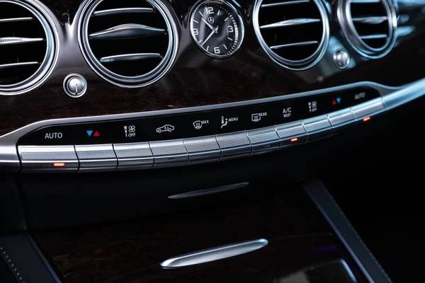 Novosibirsk Russia April 2020 Mercedes Benz Class Close Car Panel — Stock Photo, Image