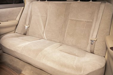 Novosibirsk / Rusya 23 Şubat 2020: Toyota Corolla, Comfort Car in inside. Arabanın içi temiz: bej arka koltuklar, başlıklar ve kemer. 
