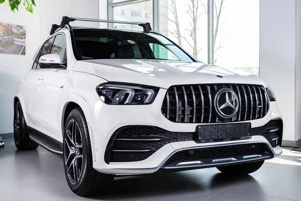 Novosibirsk Ryssland April 2020 Mercedes Benz Gle Mellanklass Lyx Suv — Stockfoto