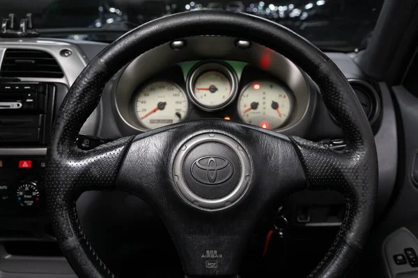 Novosibirsk Rusland Maart 2020 Toyota Rav Auto Interieur Dashboard Speler — Stockfoto