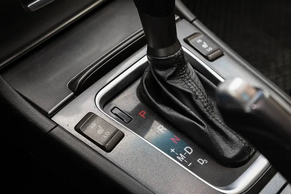 Novosibirsk Russia May 2020 Honda Accord Gear Shift 自动传动装置 汽车和座位自动加热按钮 — 图库照片