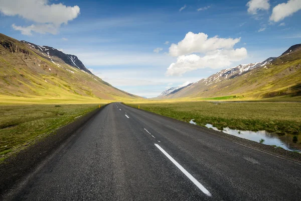 Yol Merkezi İzlanda '