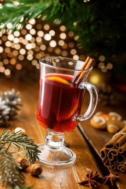 Mulled şarap kadehi