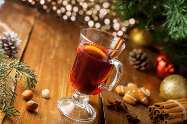 Mulled şarap kadehi