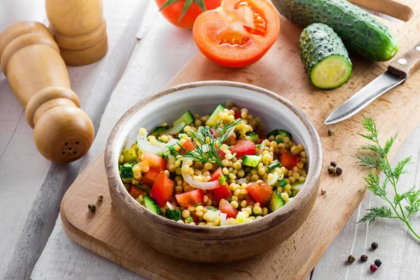 İsrail kuskus ptitim sebzeli