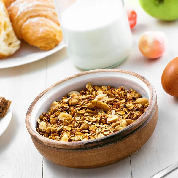 Oatmeal muesli for healthy breakfast — Stock Photo, Image