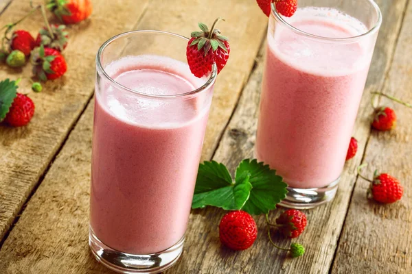 Milkshake Căpșuni Masă Pentru Micul Dejun Sănătos Băutură Fructe Pentru — Fotografie, imagine de stoc