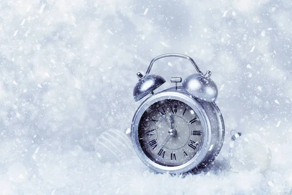 Relógio de alarme frio Natal — Fotografia de Stock