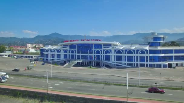 Letecký pohled na hlavní nádraží v Batumi — Stock video