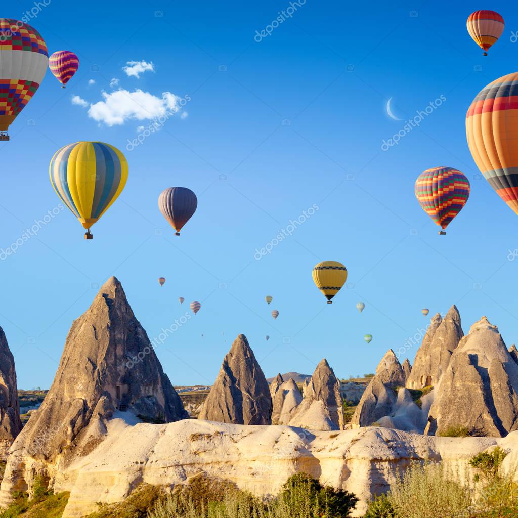 열기구 근처 Goreme, 카파도키아, 터키 — 스톡 사진 © I_g0rZh #146603709