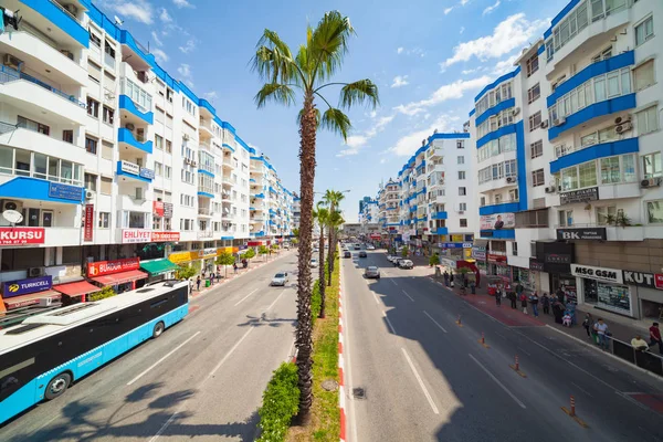 Vedere largă a străzii în Antalya, Turcia — Fotografie, imagine de stoc