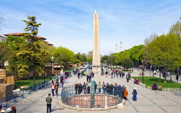 Obeliscul lui Teodosie și Coloana Șarpelui din Istanbul, Turcia — Fotografie, imagine de stoc