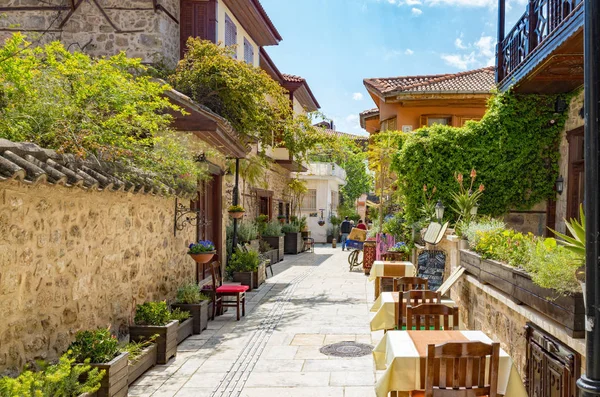 Strada în cartierul Kaleici Antalya, Turcia — Fotografie, imagine de stoc