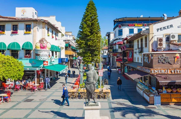 Monumento de Attalos II Filadélfia em Antalya, Turquia — Fotografia de Stock