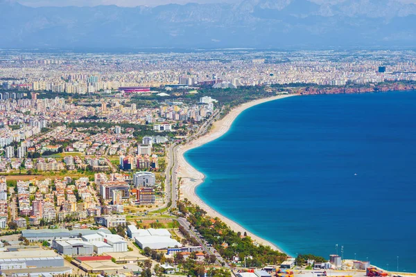 Vedere aeriană a popularului oraș de pe litoral Antalya, Turcia — Fotografie, imagine de stoc