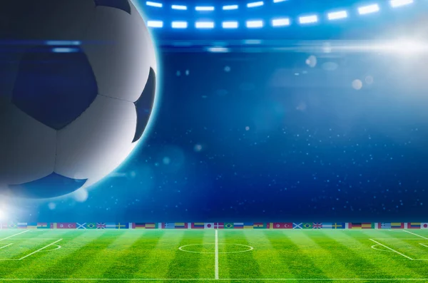 Gran pelota de fútbol por encima del estadio verde con proyectores brillantes — Foto de Stock