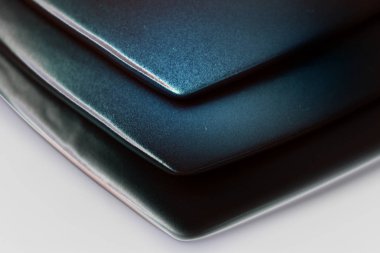 Koyu mavi plaka açı