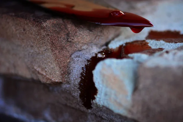 Sangre en un cuchillo asesino — Foto de Stock