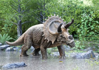 Stegosaurus dinozor ayakta su ormanda arka plan ile. 3D render