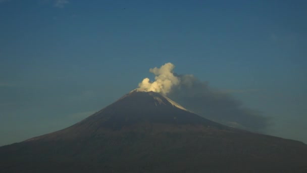 Vulkan Popocatepetl Aktives Vulkanlicht Bei Sonnenuntergang — Stockvideo